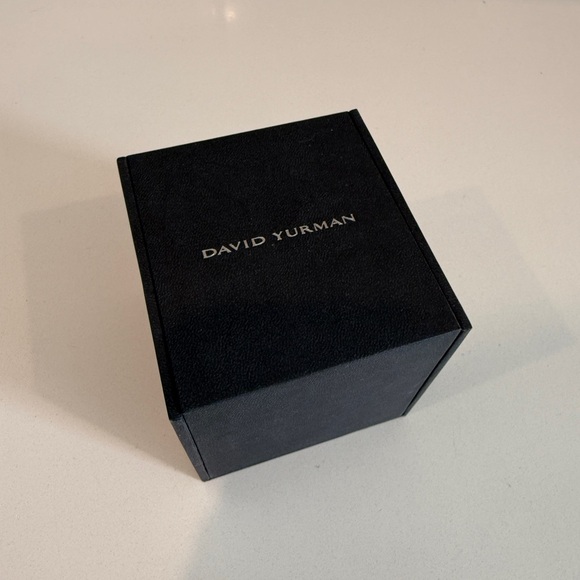 David Yurman - Elegant Silver Necklace with Star Pendant - Picture 2 of 3